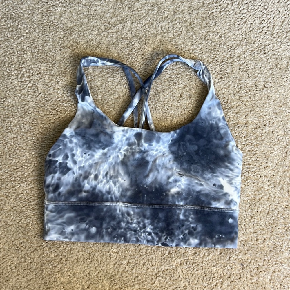 Lululemon sports bra